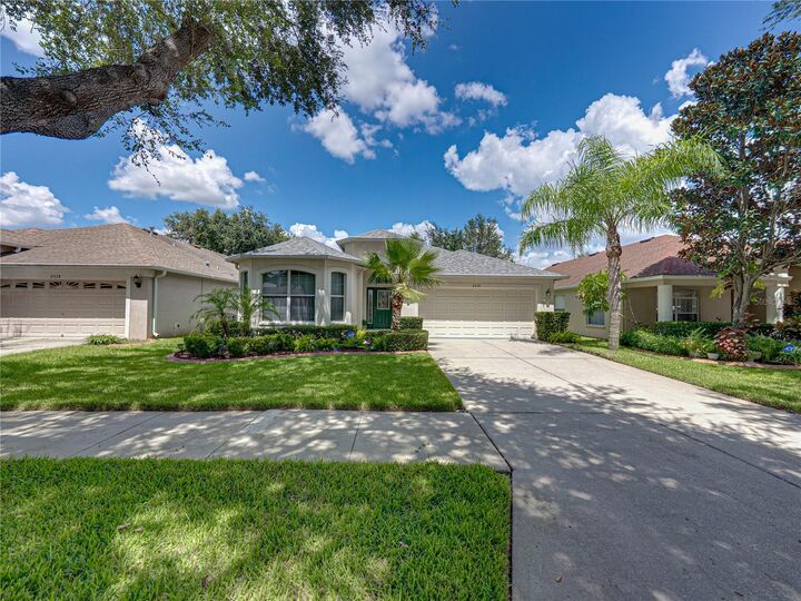 Property Photo: 2530 Cross More Street FL 33594