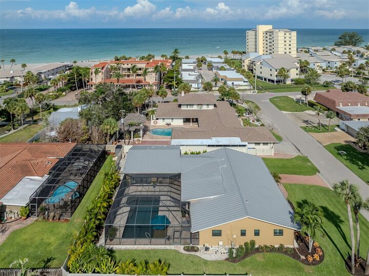 Property Photo: 515 Everglades Drive FL 34285