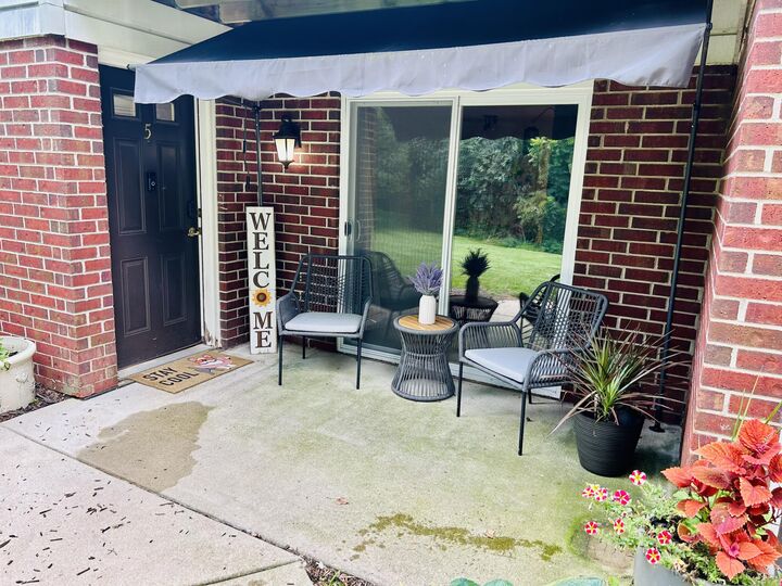 N110w17098 Ashbury Ln 5  Germantown WI 53022 photo