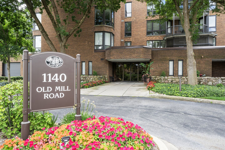 1140 Old Mill Road 303F  Hinsdale IL 60521 photo