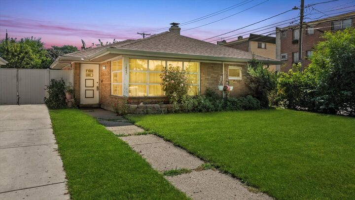 Property Photo:  7845 S Kilpatrick Avenue  IL 60652 