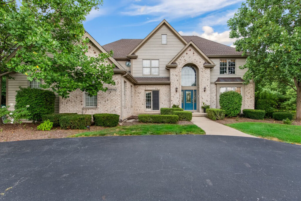 Property Photo: 38W042 Mallard Lake Road IL 60175