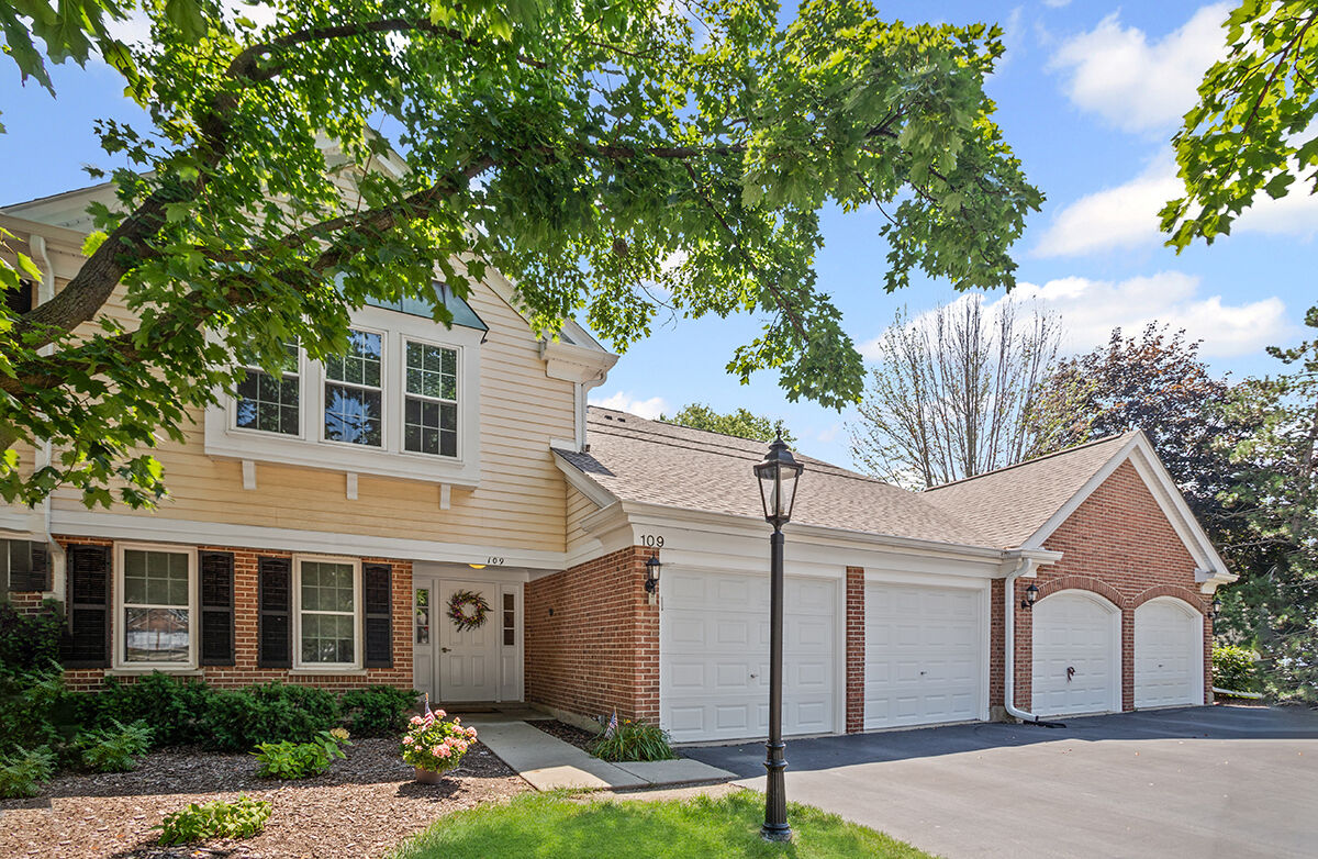 Property Photo: 109 Rob Roy Lane C IL 60070