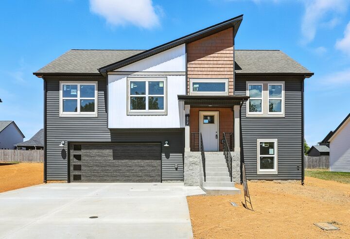 Property Photo: 172 Leltrim Dr TN 37042