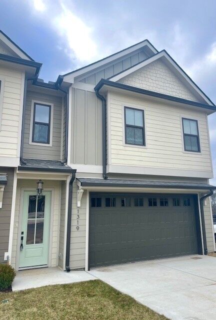 Property Photo: 1317 Shannon Lane 86 TN 37211