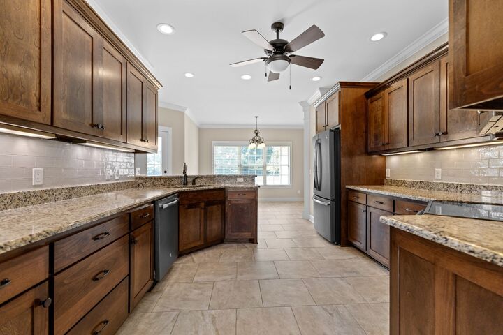 Property Photo: 201 Hunters Ridge Dr TN 37388