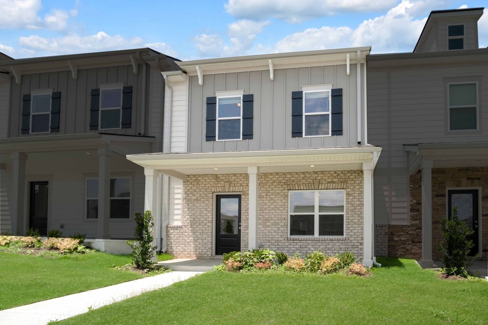 Property Photo: 348 Canonbury Dr TN 37087