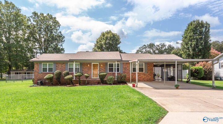 205 Brentwood Drive  Gadsden AL 35901 photo