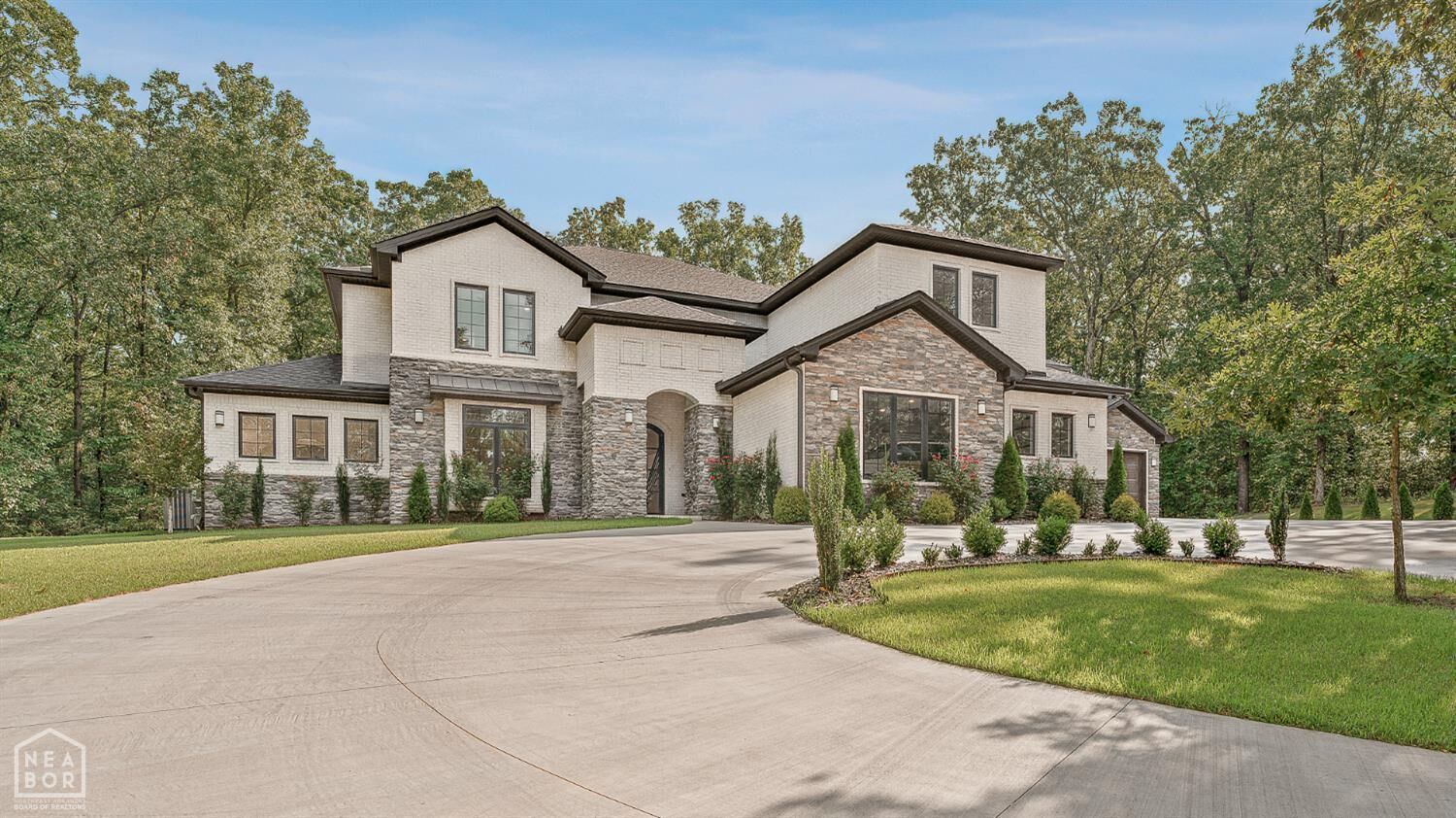Property Photo: 2204 Hazeltine Drive AR 72404