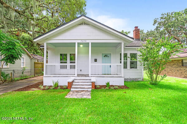 Property Photo: 2640 Peacock Street FL 32207