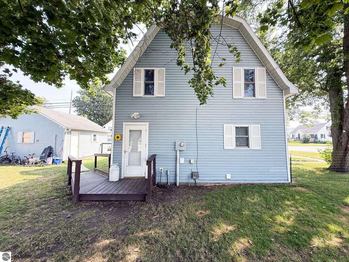 Property Photo: 145 S Johnson Street MI 48637