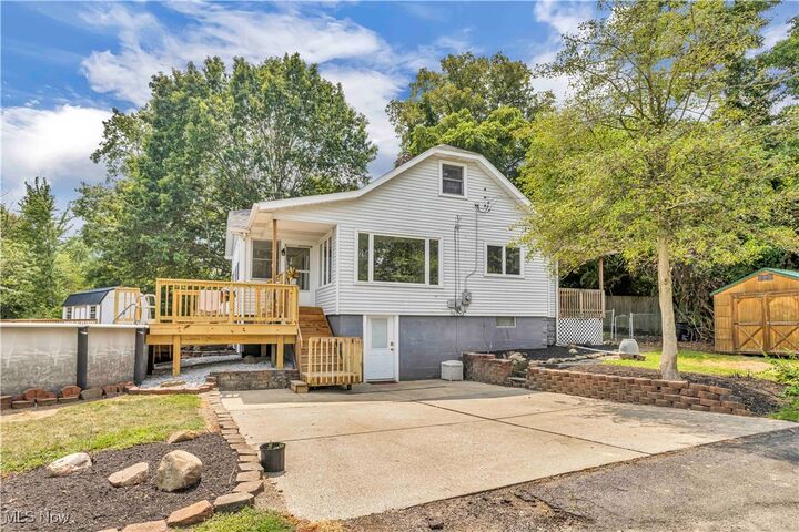 870 Sail Drive  Akron OH 44319 photo