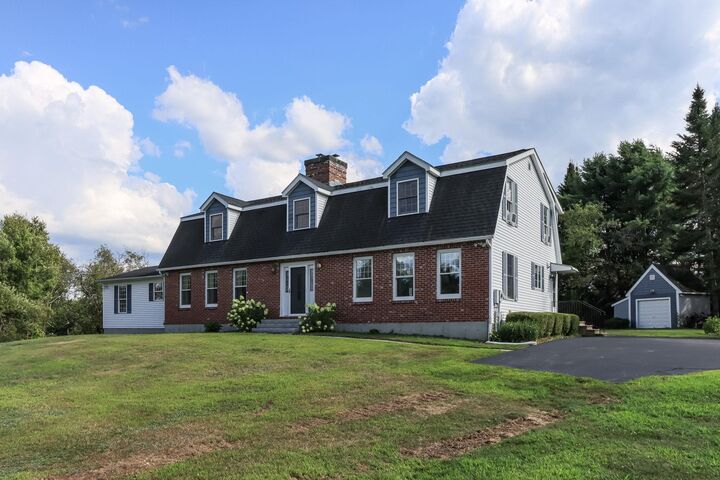 Property Photo: 54 Briar Hill Road NH 03070