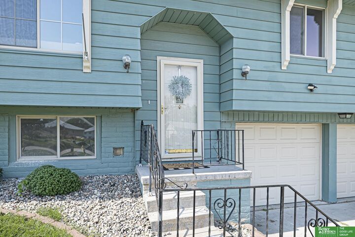 Property Photo:  5117 S 103rd Circle  NE 68127 