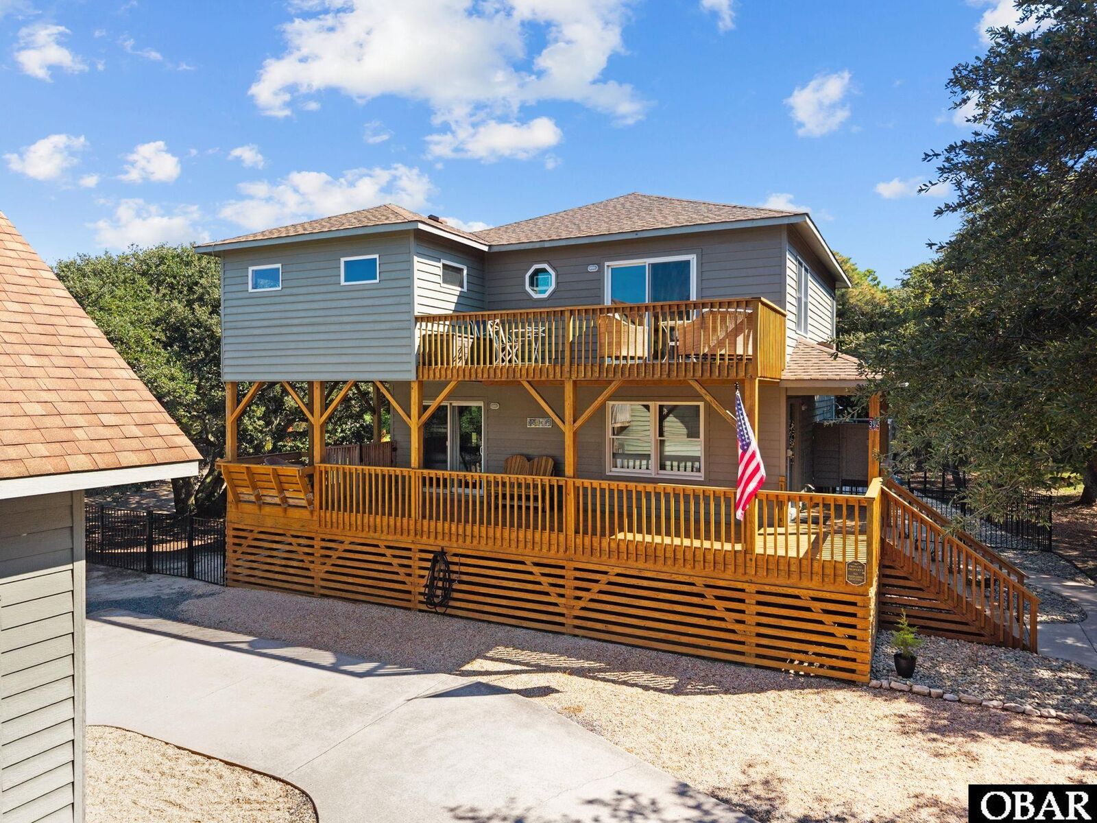Property Photo: 392 Sea Oats Trail NC 27949