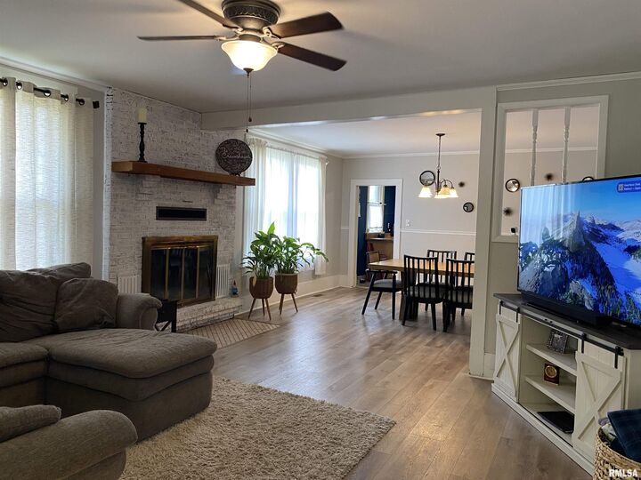 Property Photo: 2101 Dewey Street IL 62966