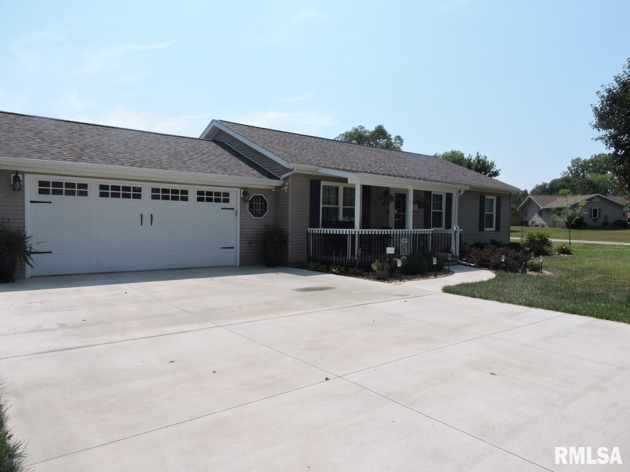 Property Photo: 127 Country Drive IL 61534