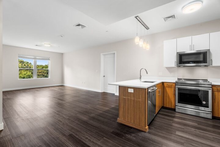 Property Photo:  999 Hancock St 513  MA 02129 