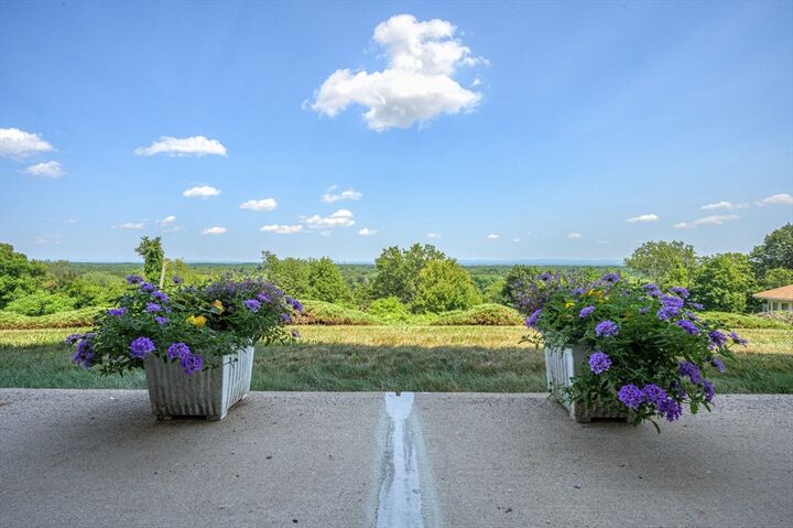 Property Photo:  92 Juniper Ridge Dr  MA 01030 