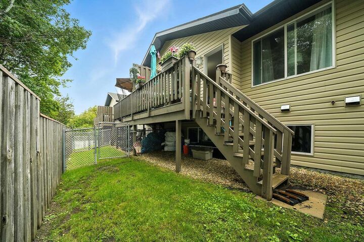 Property Photo: 25 Leung Place AB T0M 0J0