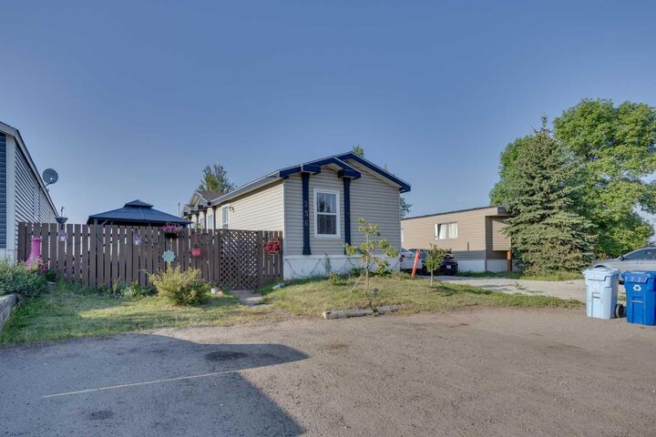 Property Photo:  236 Greely Road  AB T9H 3Y6 