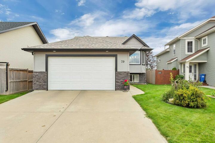 Property Photo:  79 Stephenson Crescent  AB T4R 0L6 