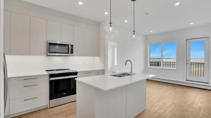 6 Merganser Drive W 4415  Chestermere AB T1X 2Y2 photo