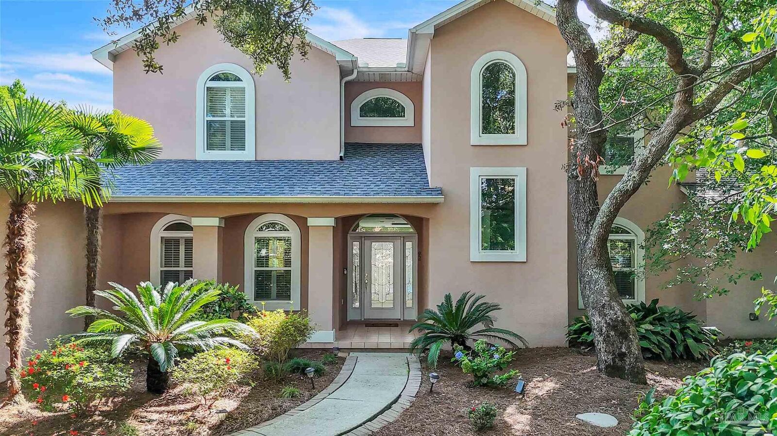 Property Photo: 92 Chanteclaire Cir FL 32561