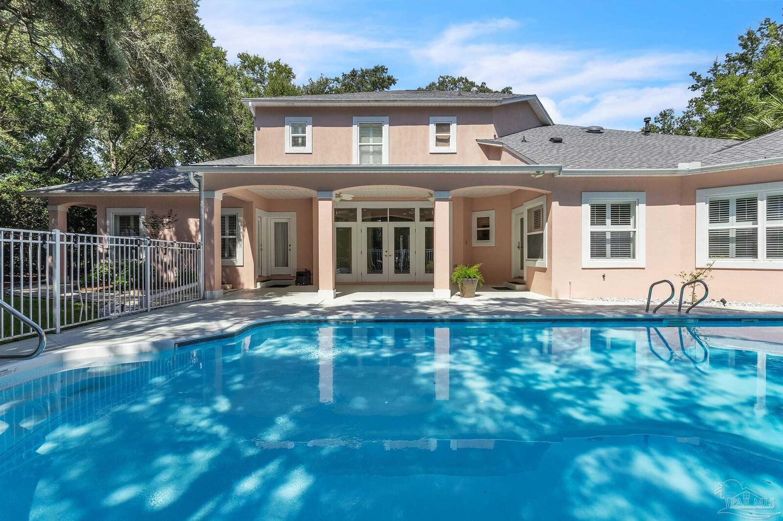 Property Photo:  92 Chanteclaire Cir  FL 32561