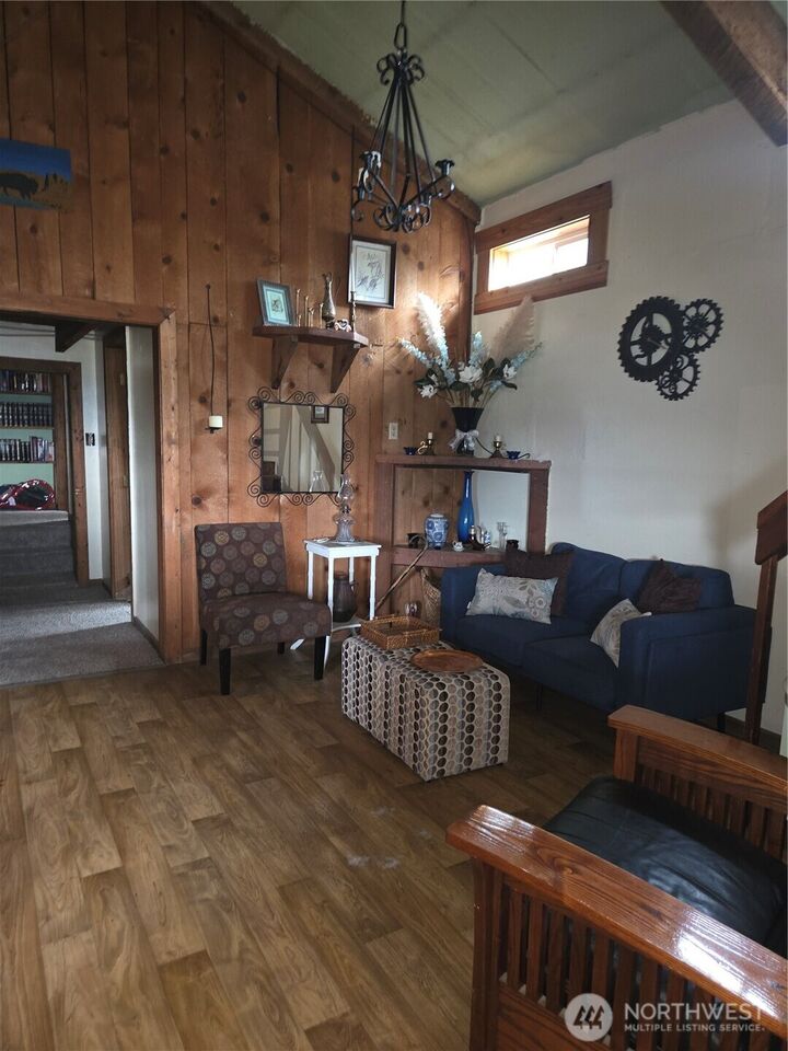 Property Photo: 83 E Cayuse Mountain Road WA 98855