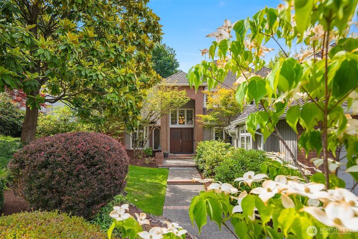 Property Photo: 2778 NE 142nd Place WA 98007