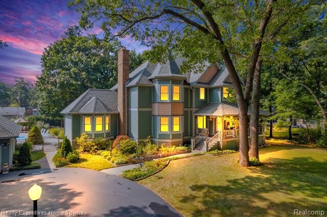 Property Photo:  1020 Holland Avenue  MI 48060 