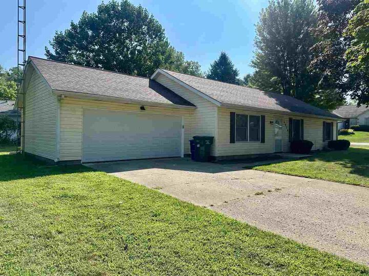 Property Photo: 4056 Quail Hill Dr IN 47374