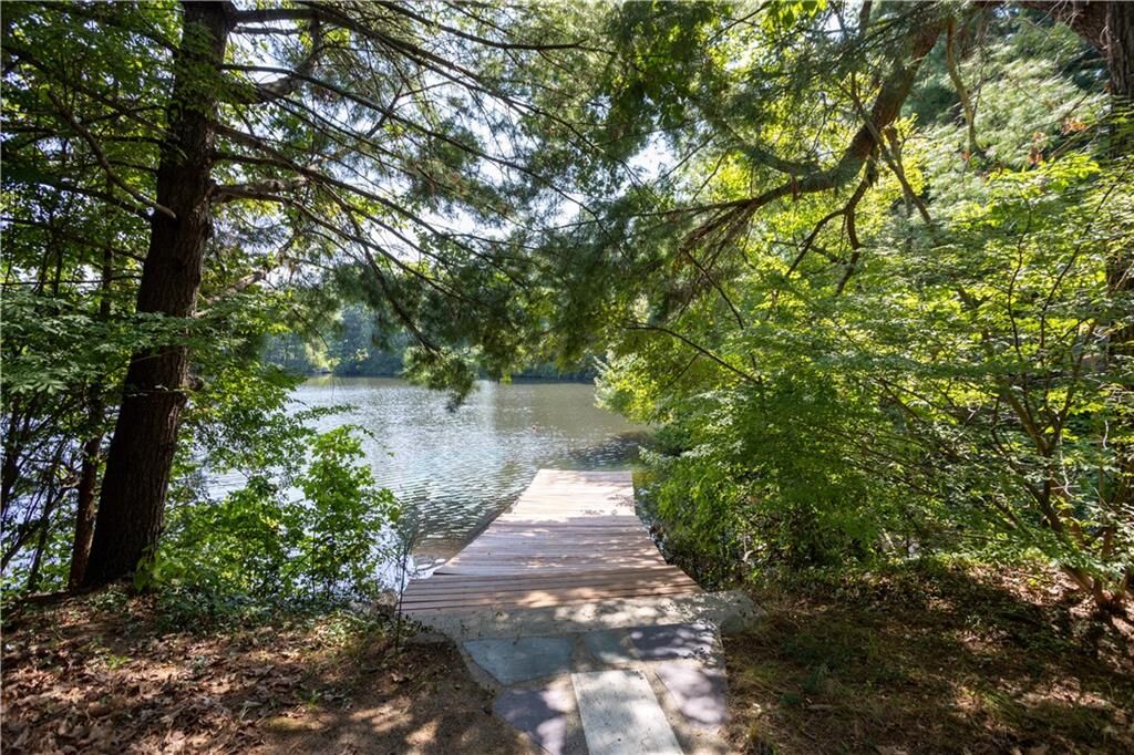 Property Photo:  6 Pine Lane  RI 02919 