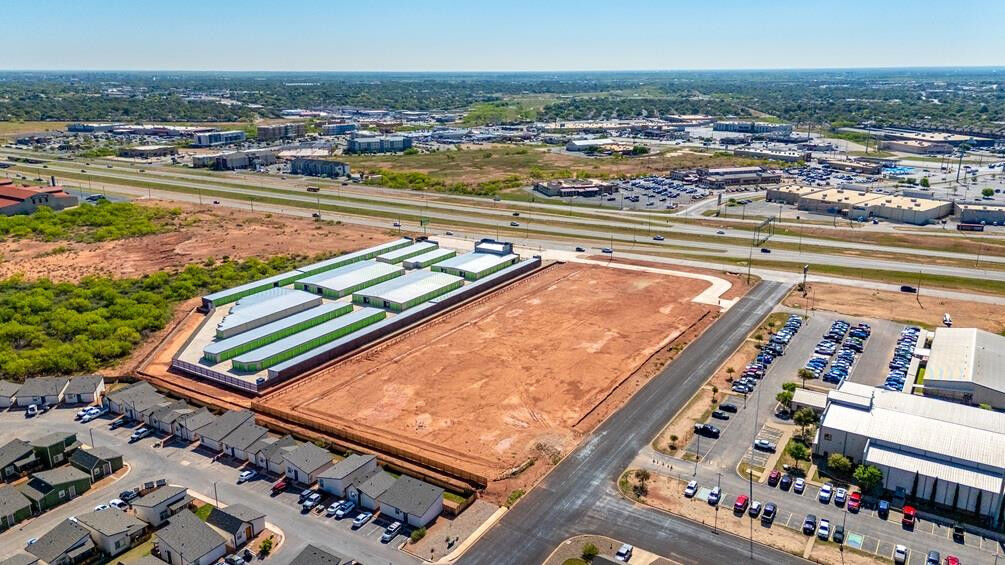 Property Photo: 4780 Houston Harte Expwy TX 76904