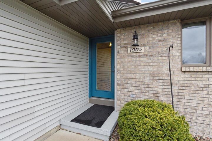 Property Photo:  1905 Saint George Lane 1905  WI 53545 