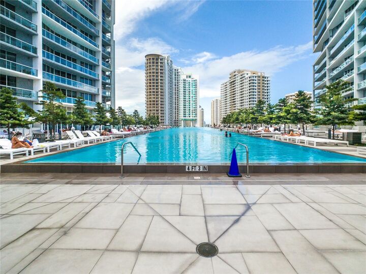 Property Photo: 485 Brickell Ave 2210 FL 33131