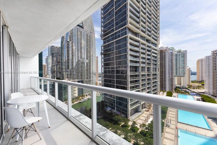 Property Photo: 485 Brickell Ave 2210 FL 33131