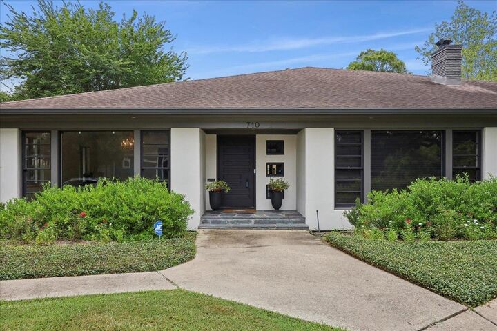 Property Photo:  710 21st St  TX 77706-4940 