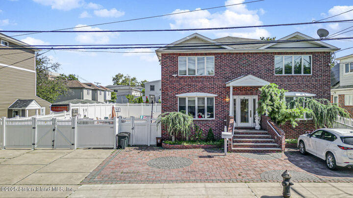 124 Virginia Avenue  Staten Island NY 10305 photo