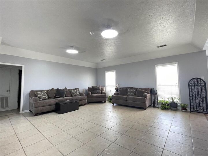 Property Photo:  5761 Elliott Road  LA 70605 