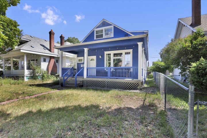 Property Photo:  2505 W Mallon Ave  WA 99201 