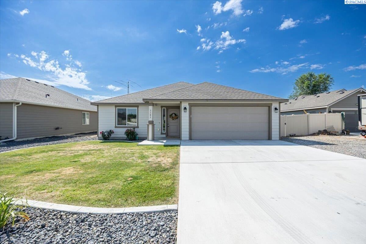 Property Photo: 1141 Annajean Ave. WA 99320