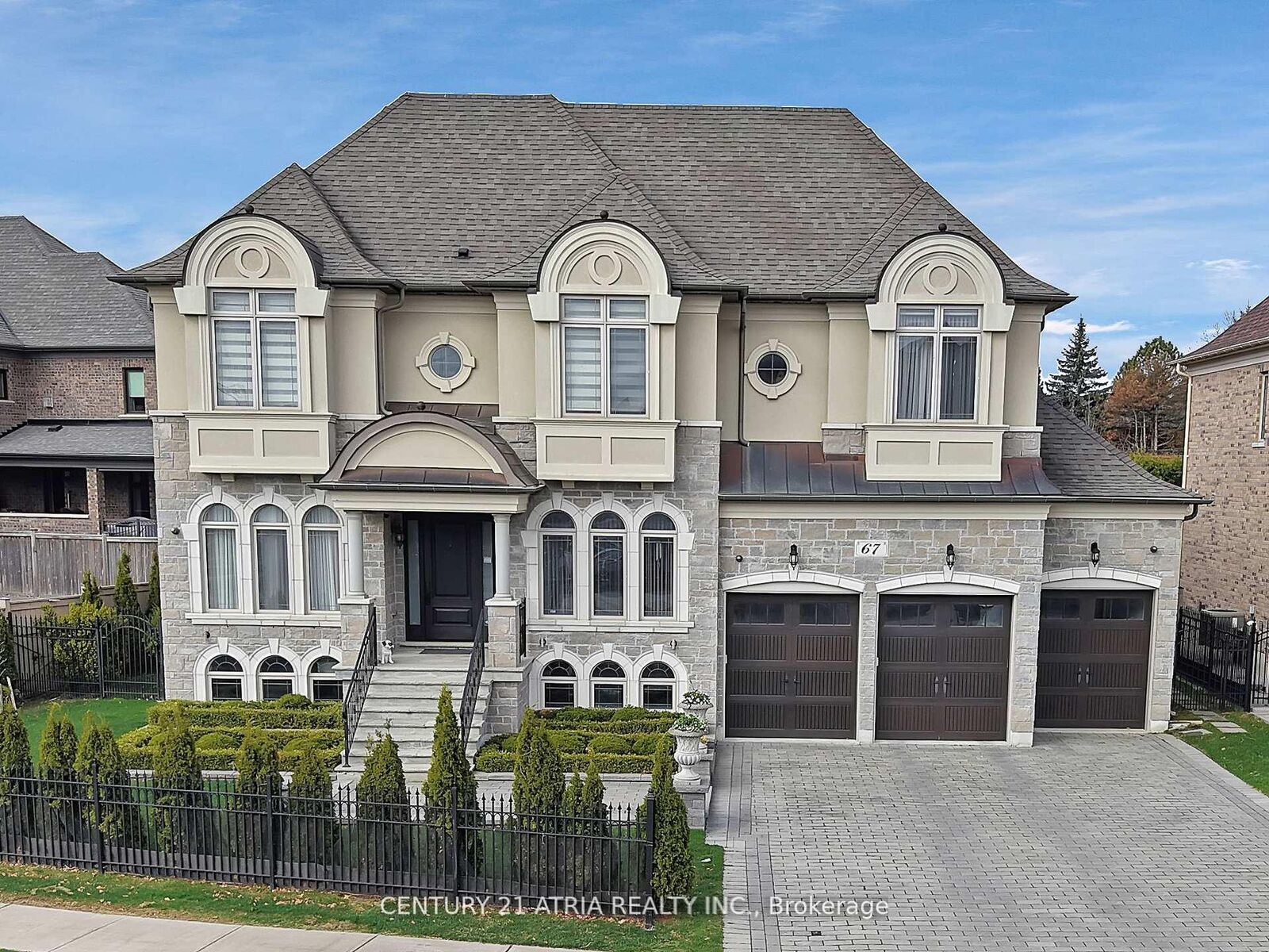 Photo de la propriété:  67 Langdon Drive  ON L7B 0M1 