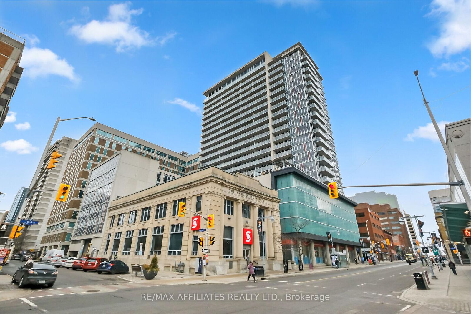 Property Photo: 324 Laurier Avenue W 1201 ON K1N 6P6