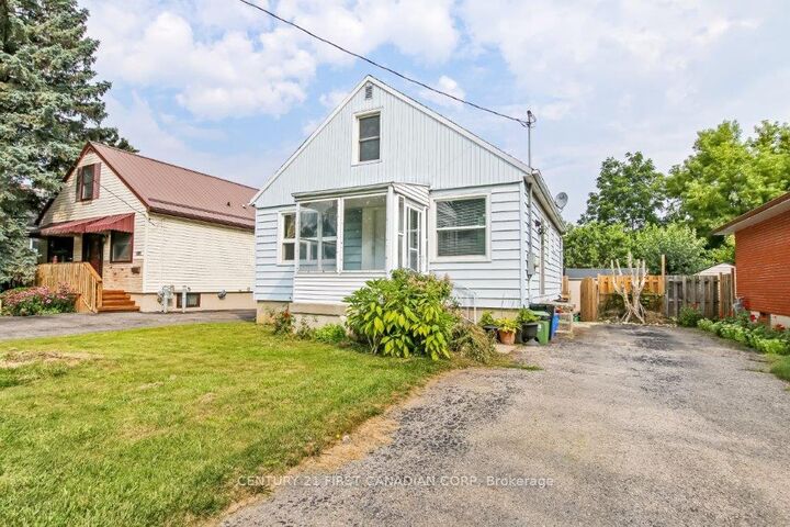 Photo de la propriété: 490 Salisbury Street ON N5Y 3B5
