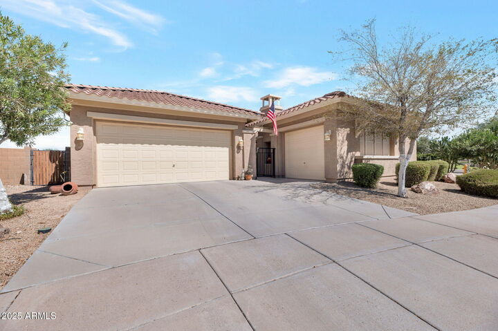 Property Photo:  625 S 173rd Drive  AZ 85338 