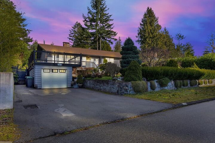 638 Elstree Place  North Vancouver BC V7N 2Y3 photo