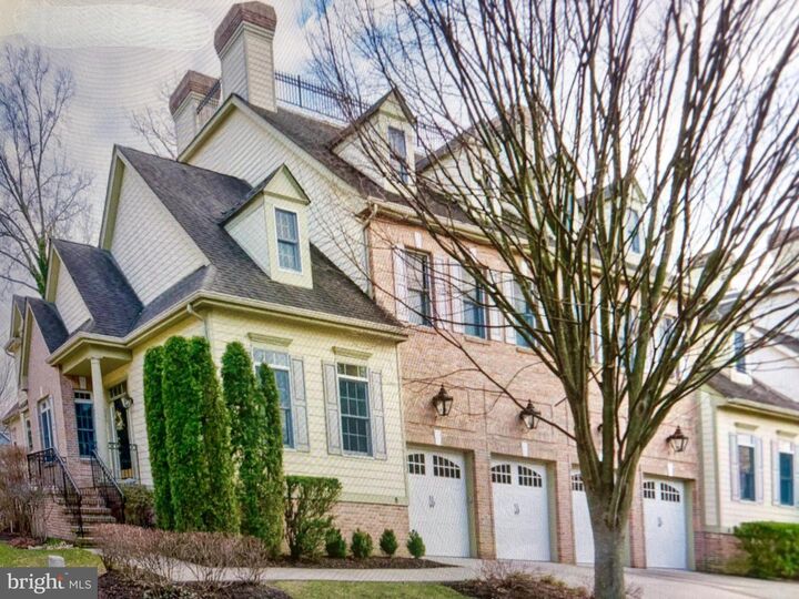 8 Collins Mill Court  Moorestown NJ 08057 photo