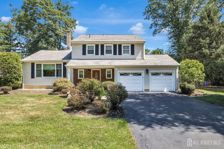 457 Barrymore Place  North Brunswick NJ 08902 photo